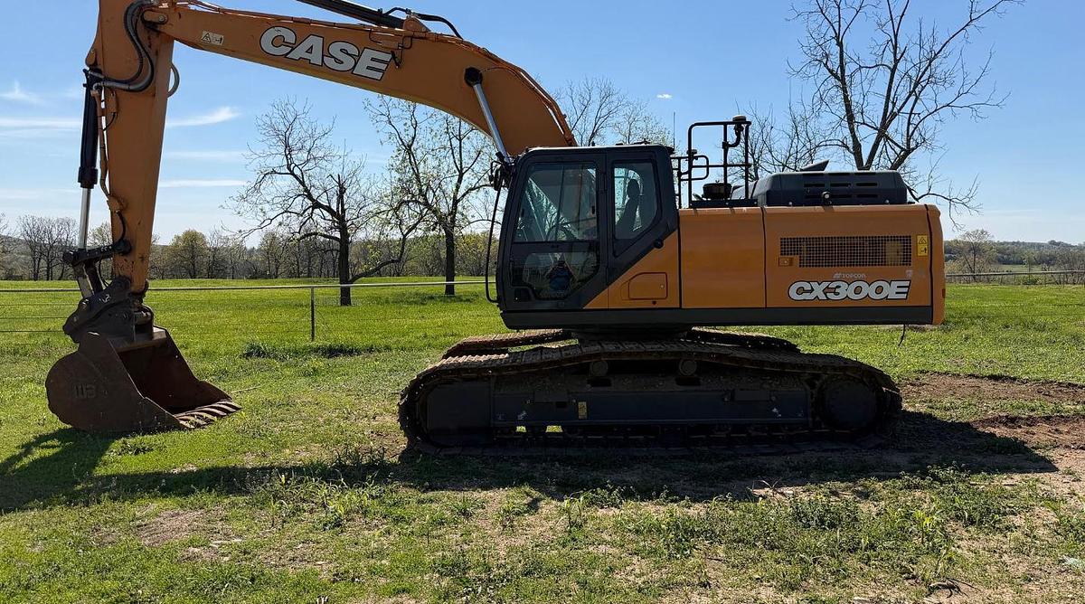 Used 2022 CASE CX300E