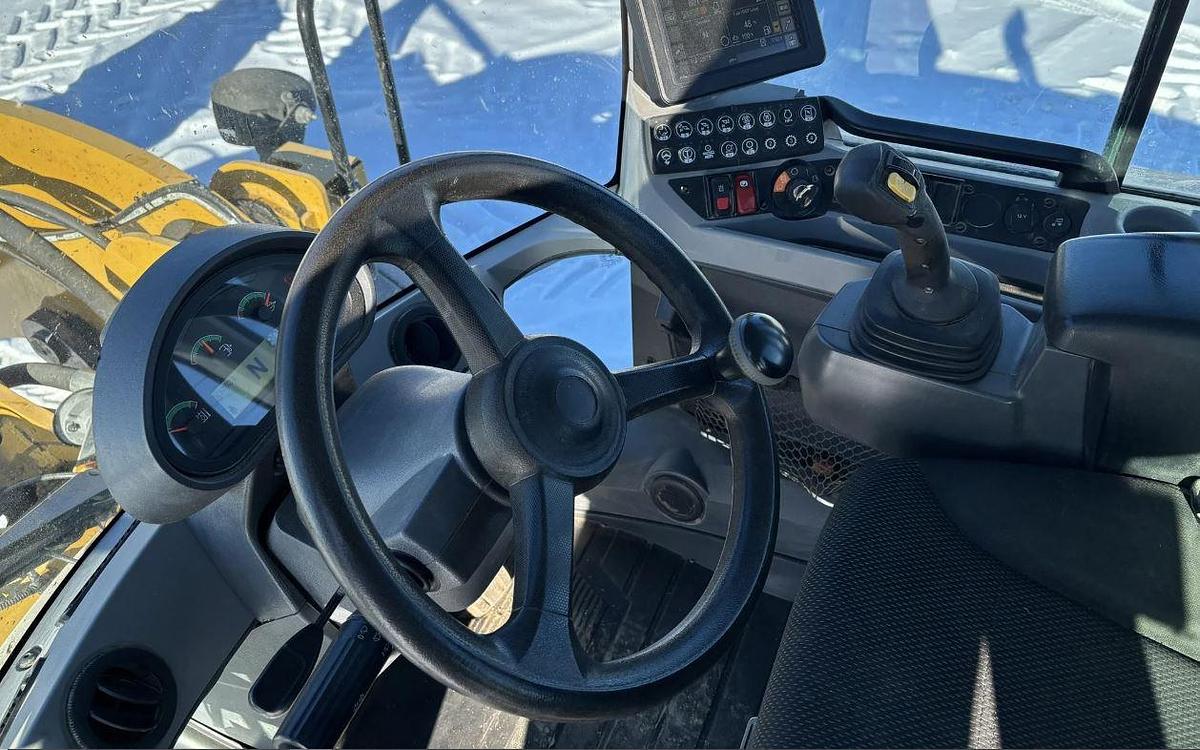 Used 2021 CATERPILLAR 938M