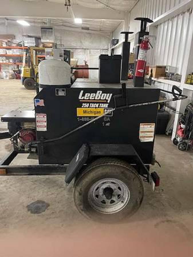 Used 2019 LeeBoy Tack Wagon 