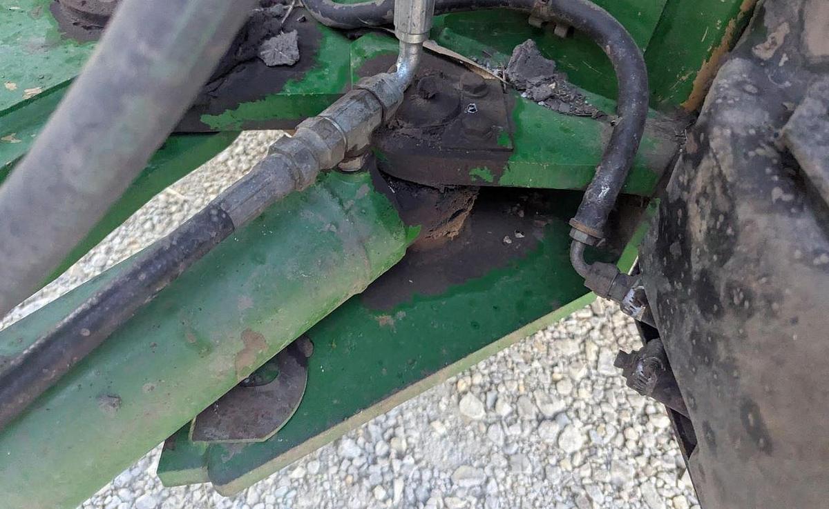 Used 2001 JOHN DEERE 9400 Tractor