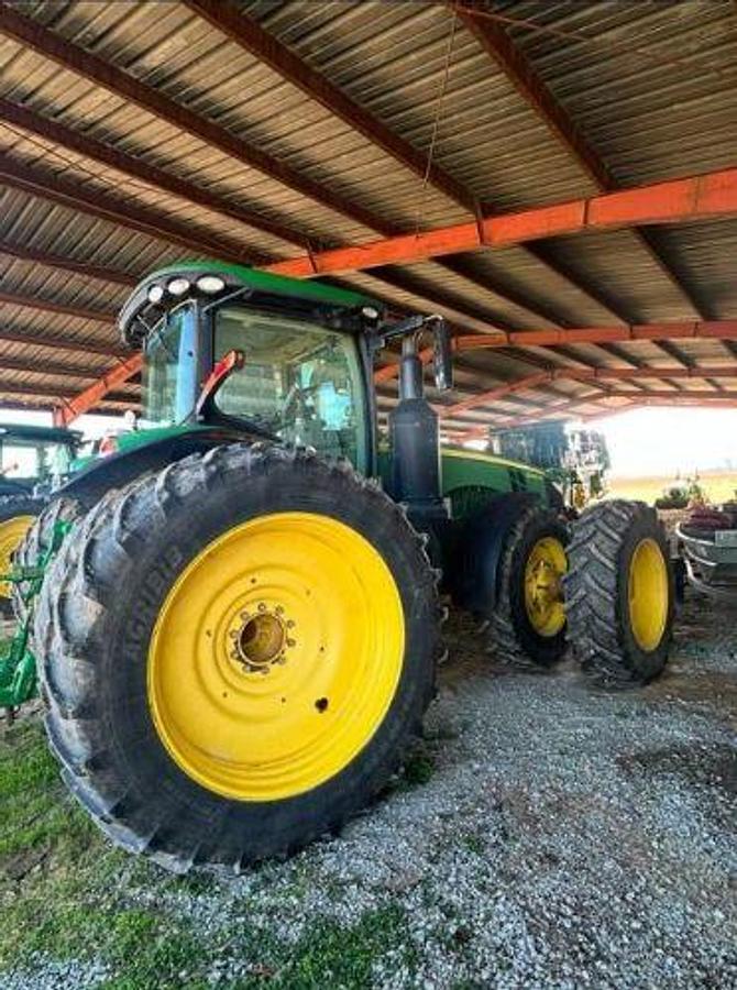 Used 2018 JOHN DEERE 8320R