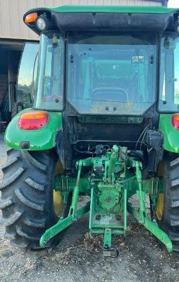 Used 2014 JOHN DEERE 5075E