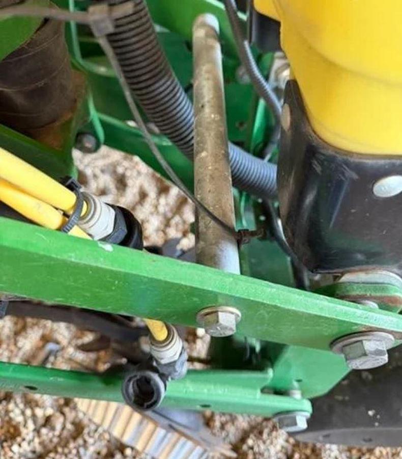 Used 2015 John Deere 1725