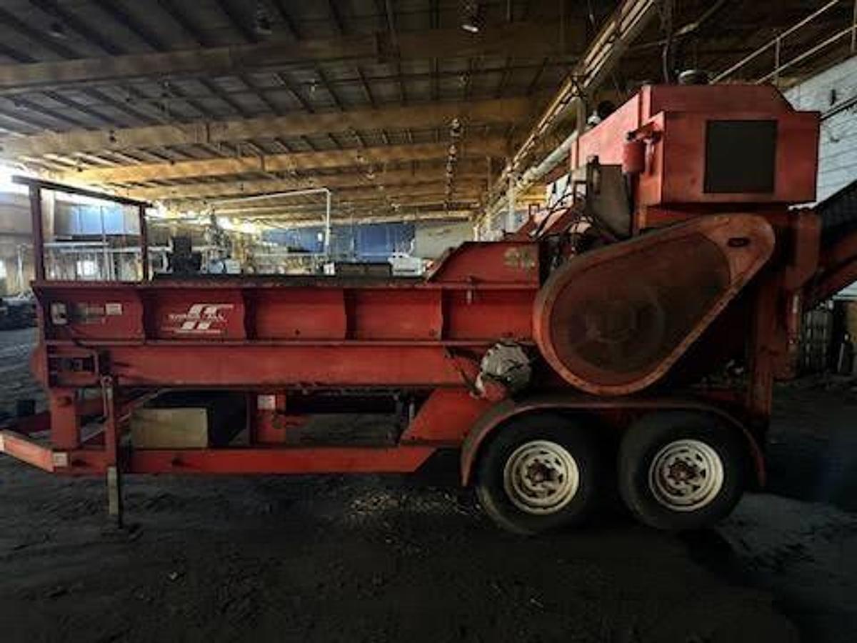 Used Unknown Shred All 5600 Wood Chipper