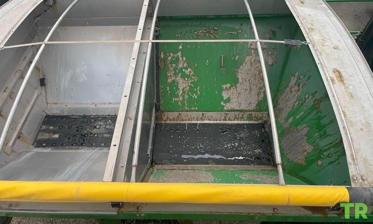 Used 2019 John Deere R4038 Self-Propelled Sprayer