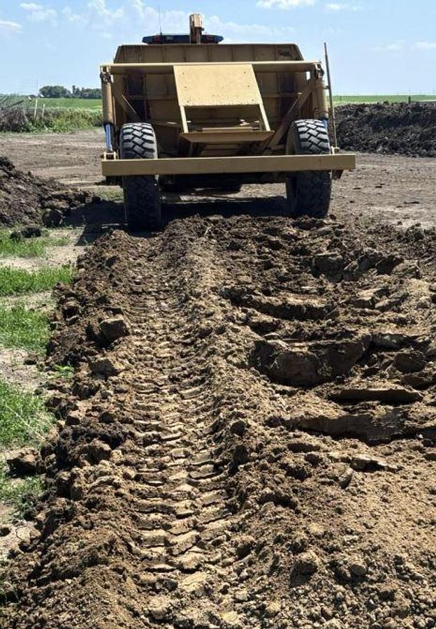 Used 2012 Holcomb 1200 Pull Scraper