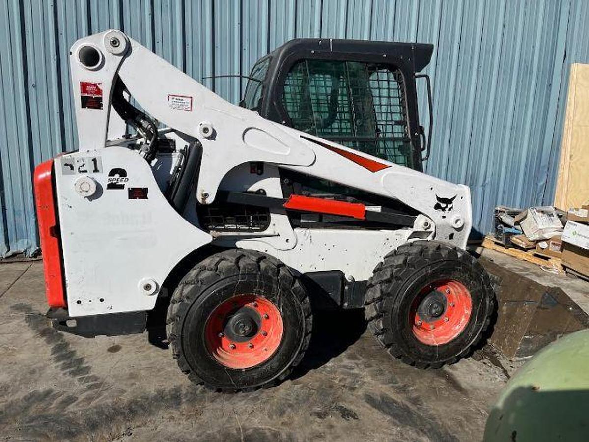 Used 2019 BOBCAT S740