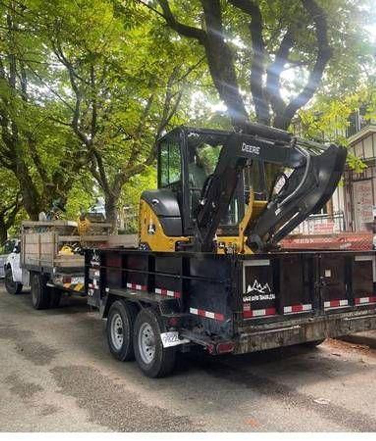 Used 2023 JOHN DEERE 35G & Snake River Double Axle Trailer