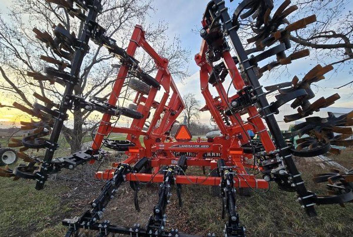 Used 2018 KUHN KRAUSE 4810 17