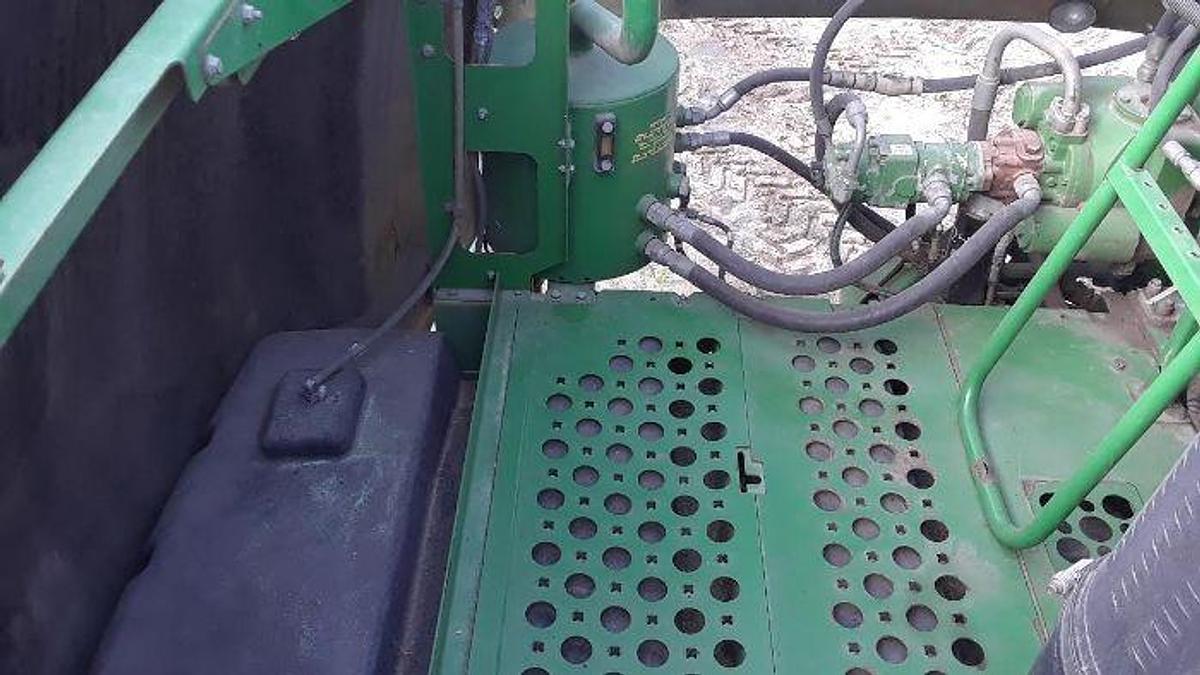 Used 2010 JOHN DEERE 9770 STS