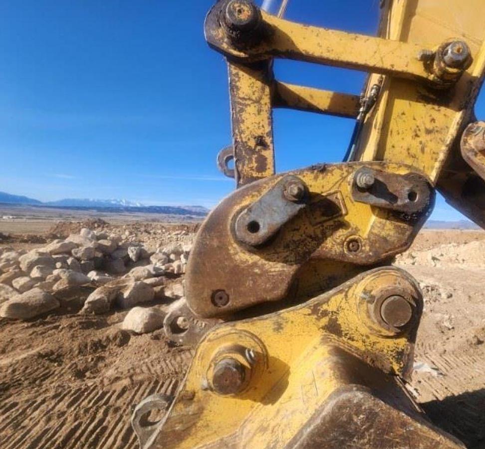 Used 2009 Caterpillar 325dl