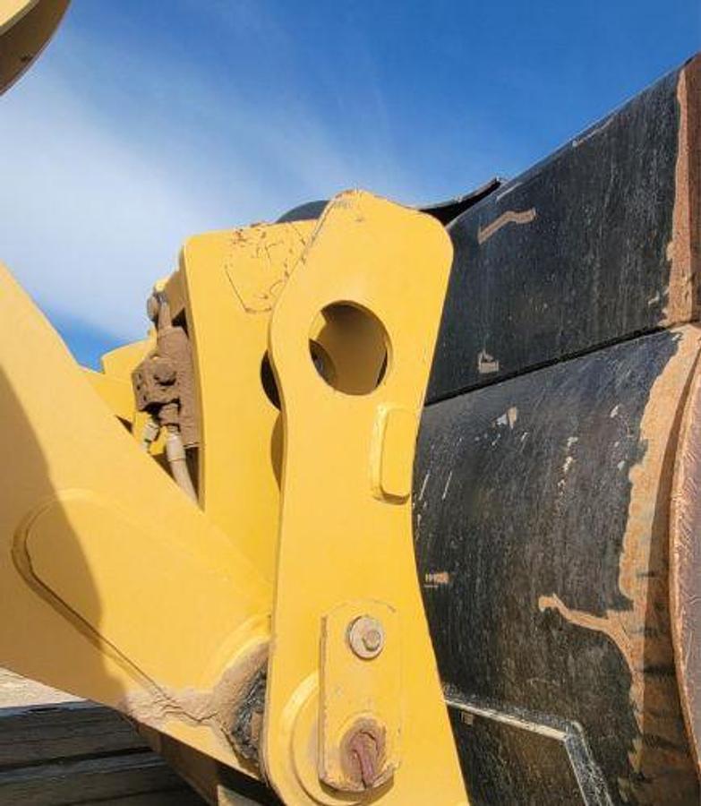 Used 2017 Caterpillar 924K