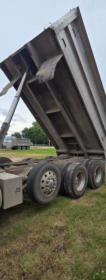 Used 2001 Mack CH613