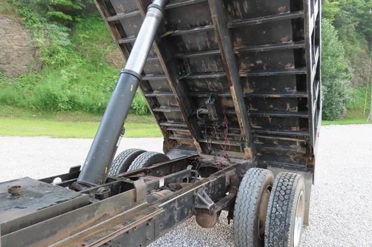 Used 1996 Freightliner FL70