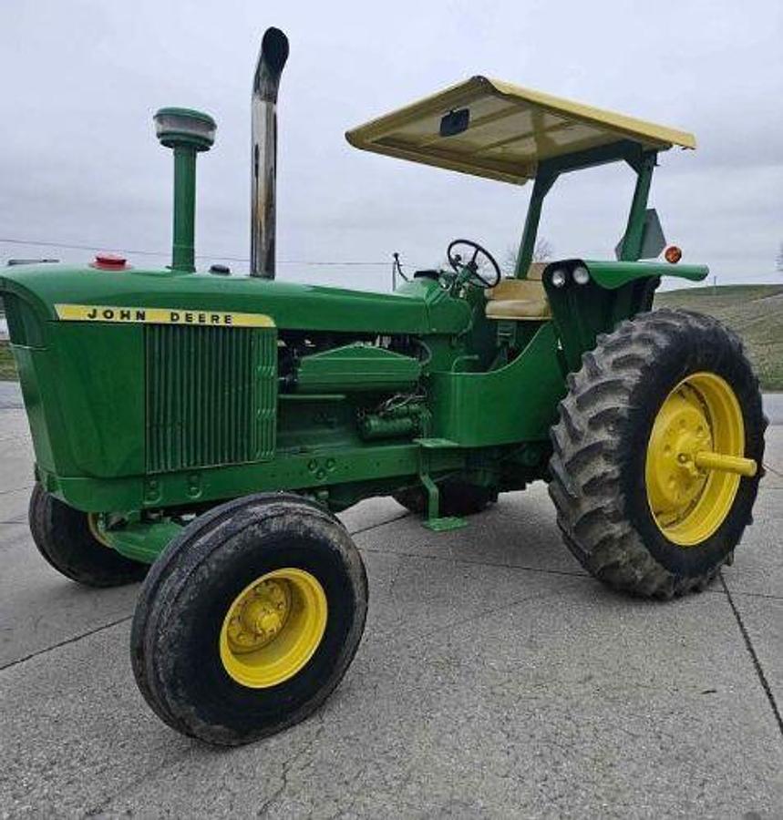 Used 1969 JOHN DEERE 5020 Tractor