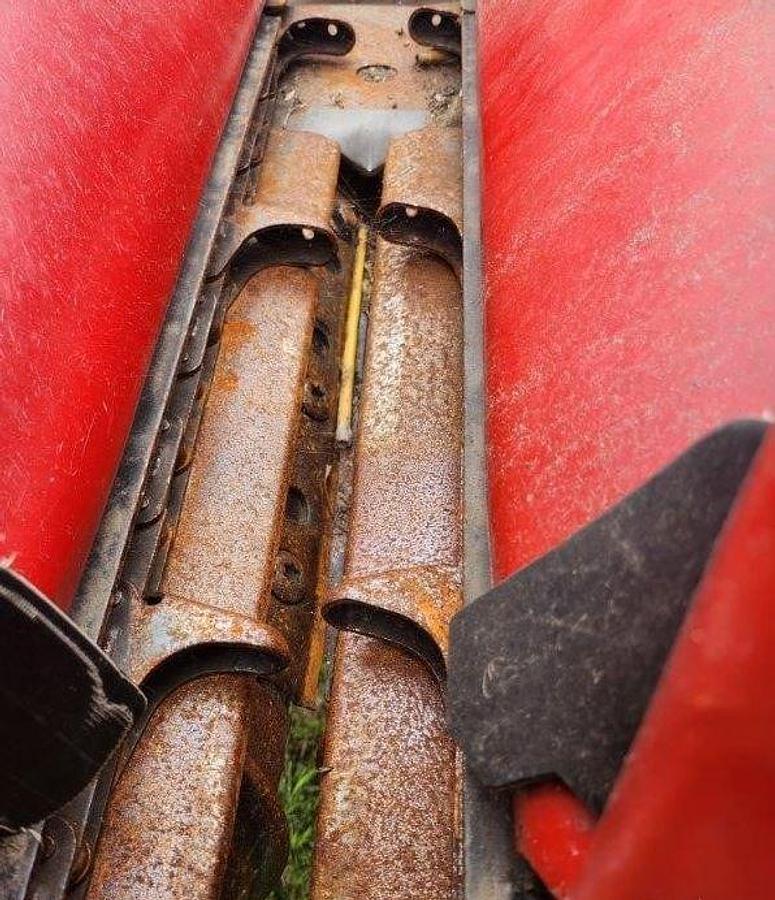 Used 2006 Case IH 2412 Row Crop Header
