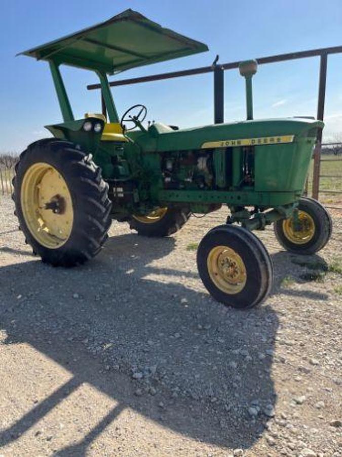 Used 1967 John Deere 2510