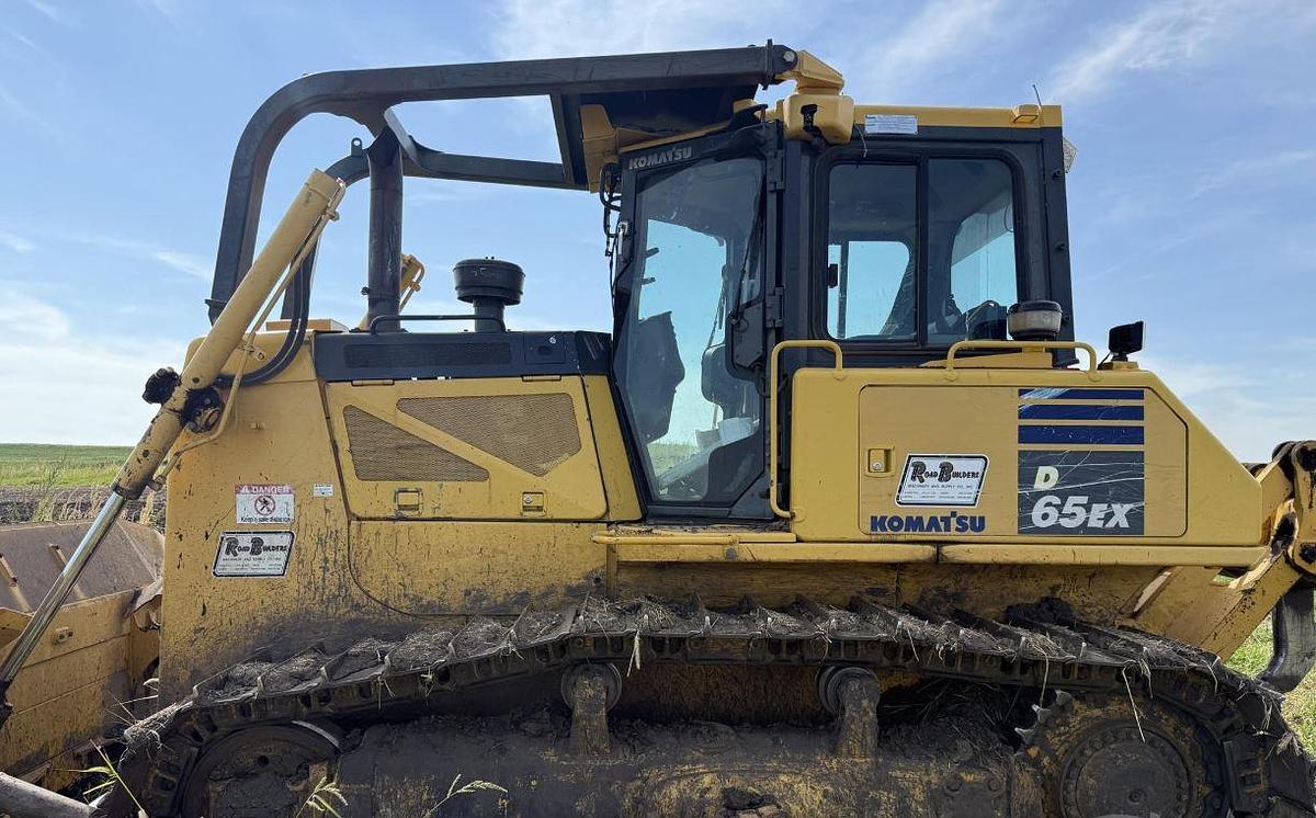 Used 2014 Komatsu D65EX-17 Crawler Dozer