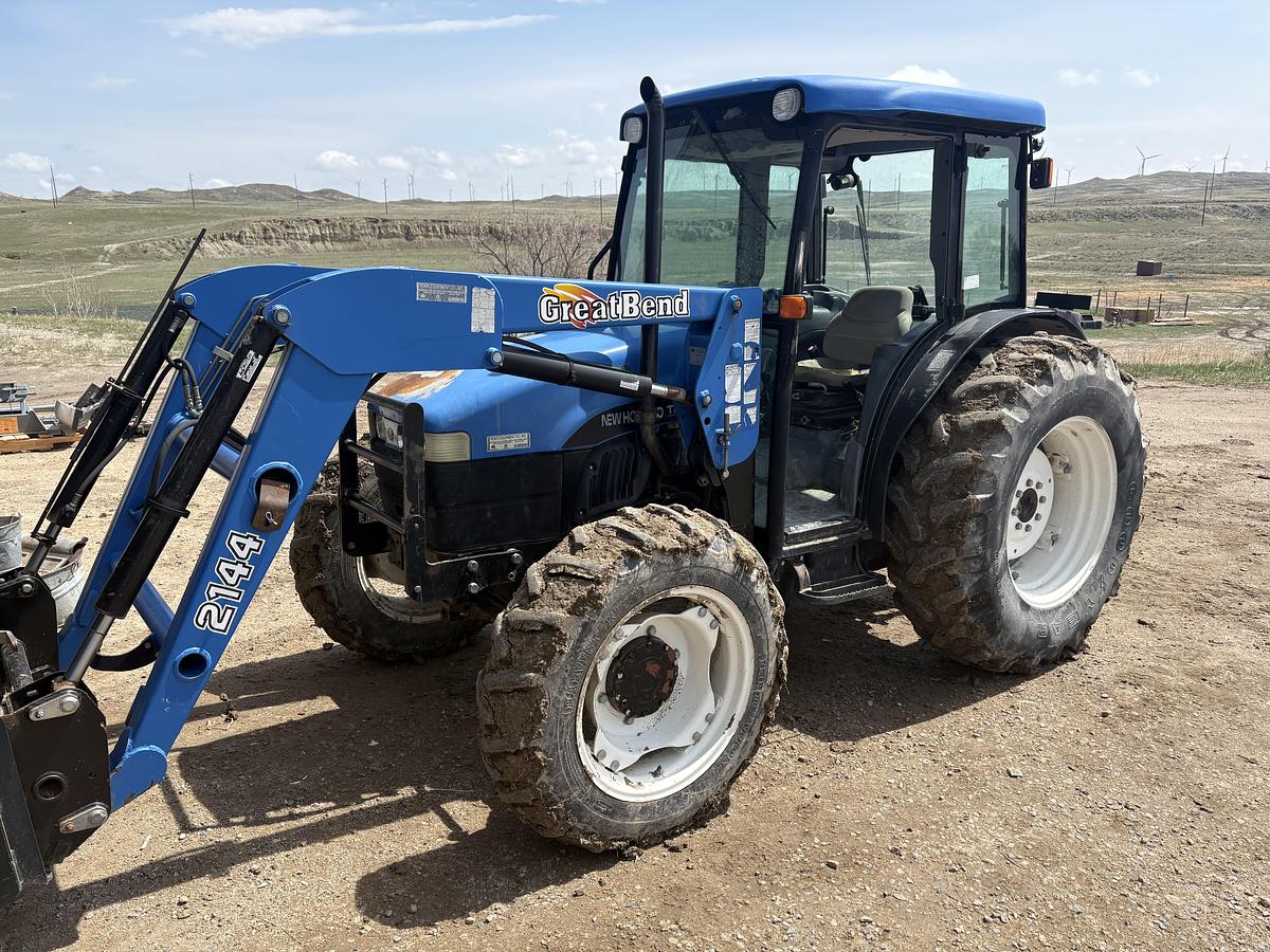 Used 2002 New Holland TN75D Tractor with Loader