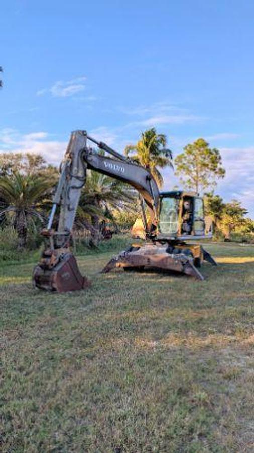 Used 2005 Volvo EW180B