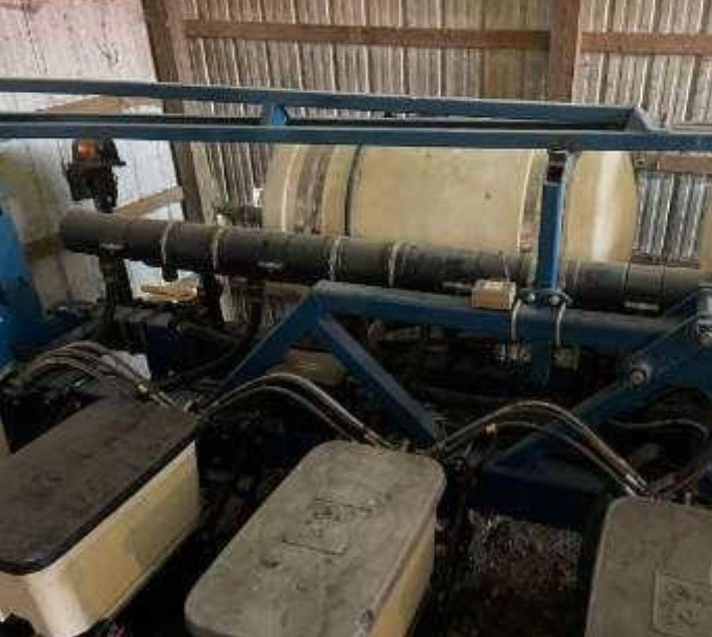 Used 2009 Kinze 3600 Planter (Retrofit 2017)