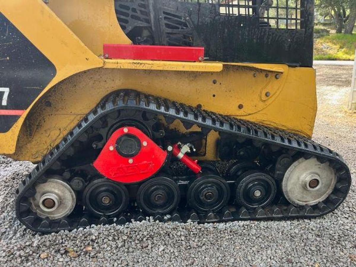 Used 2003 CATERPILLAR 257