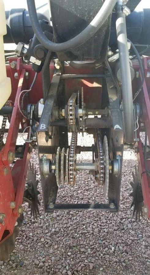 Used 2002 White 6122