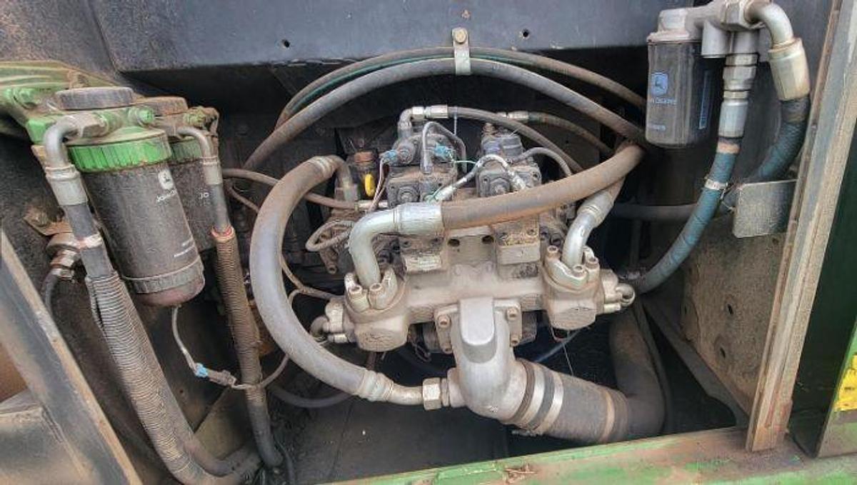 Used 2009 JOHN DEERE 2454D