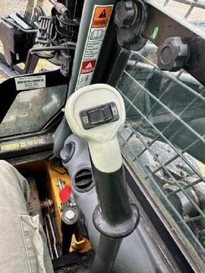 Used 2014 New Holland L225