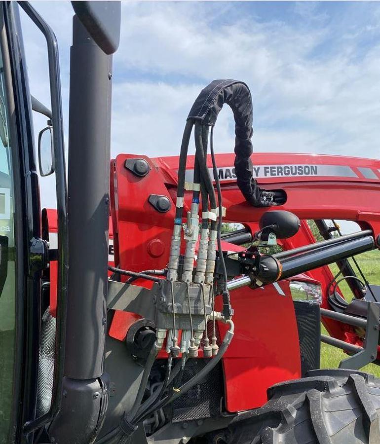 Used 2020 MASSEY FERGUSON 5711