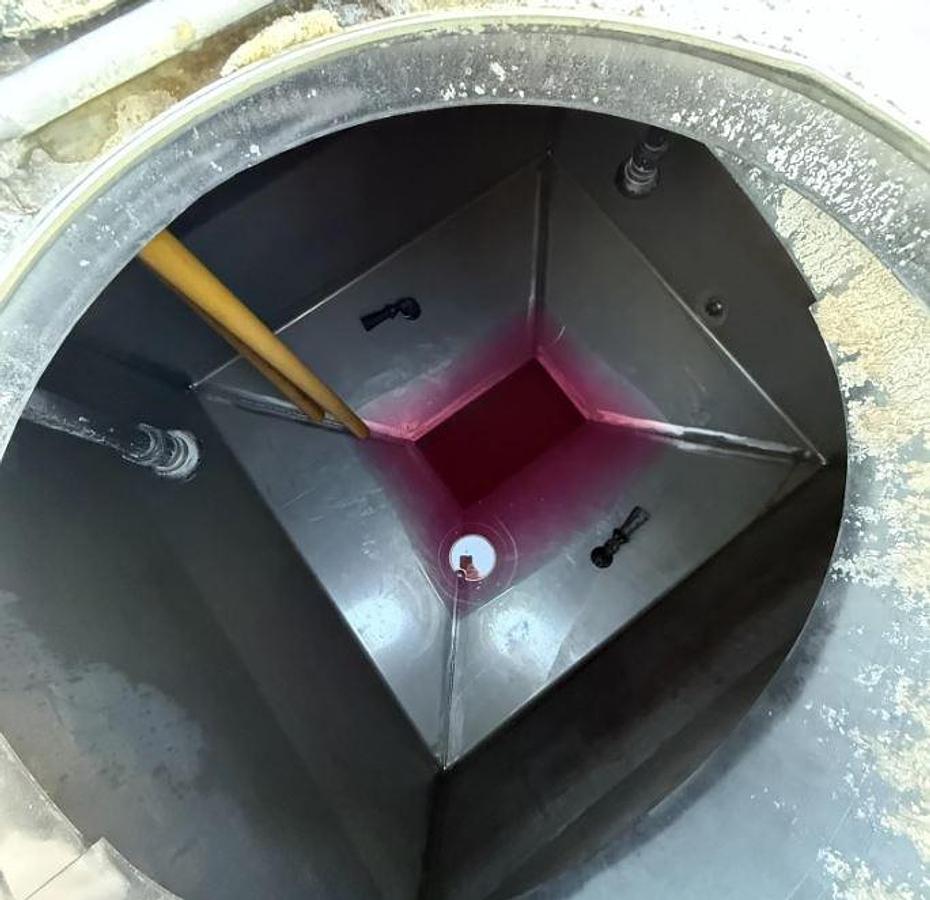 Used 2000 John Deere 4700