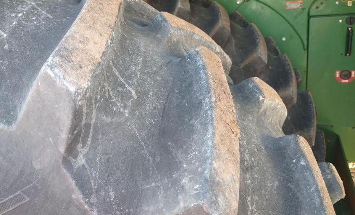 Used 2015 JOHN DEERE CS690