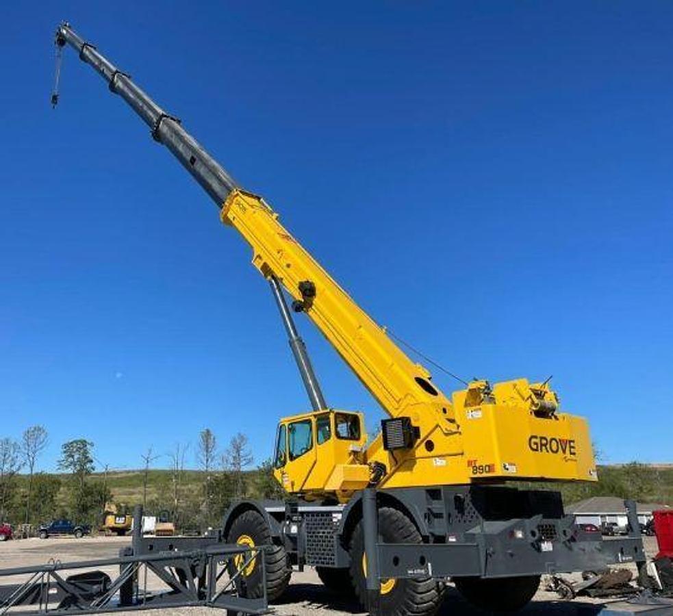 Used 2008 Grove RT890E