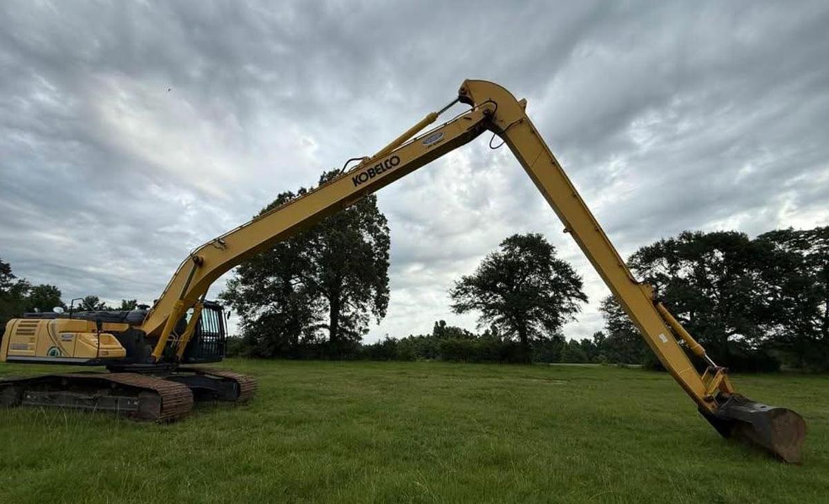 Used 2022 Kobelco Sk300
