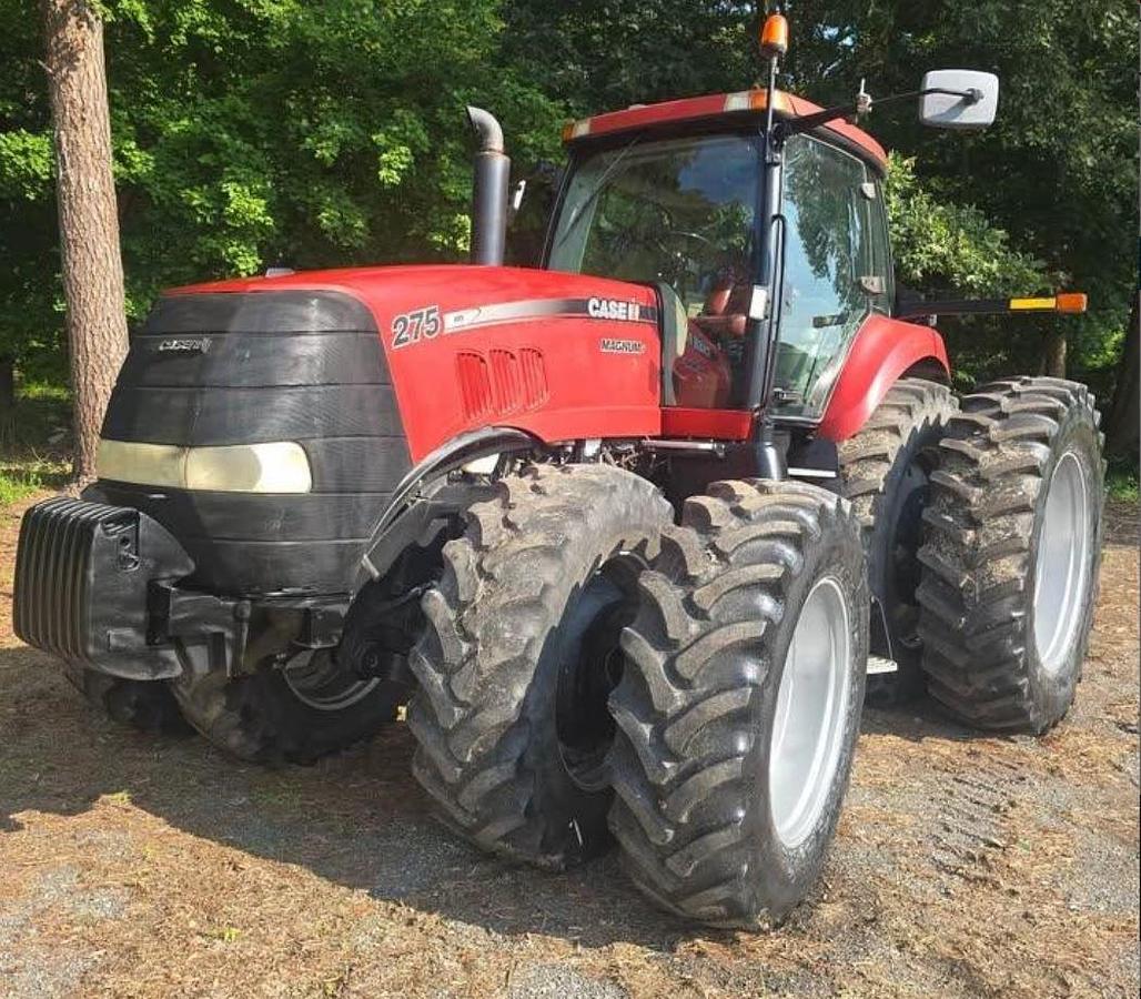 Used 2011 Case IH Magnum 275 Tractor • 275 HP • 4WD