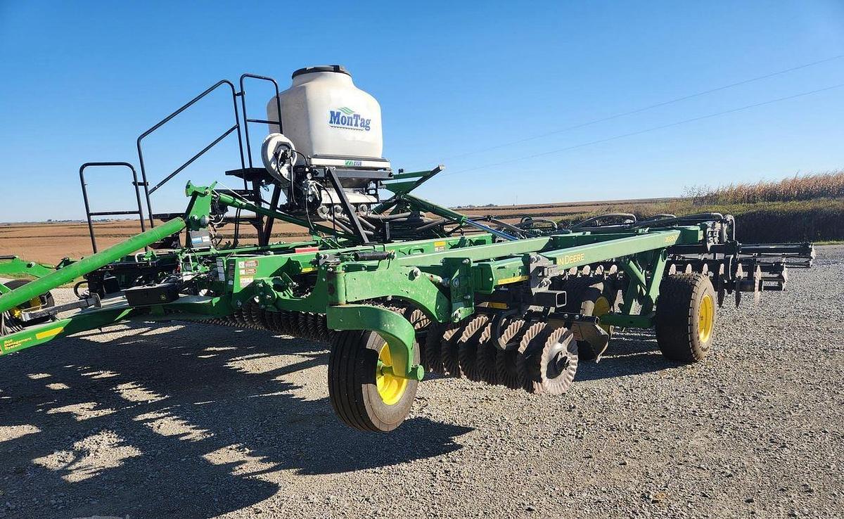 Used 2022 JOHN DEERE 2660VT