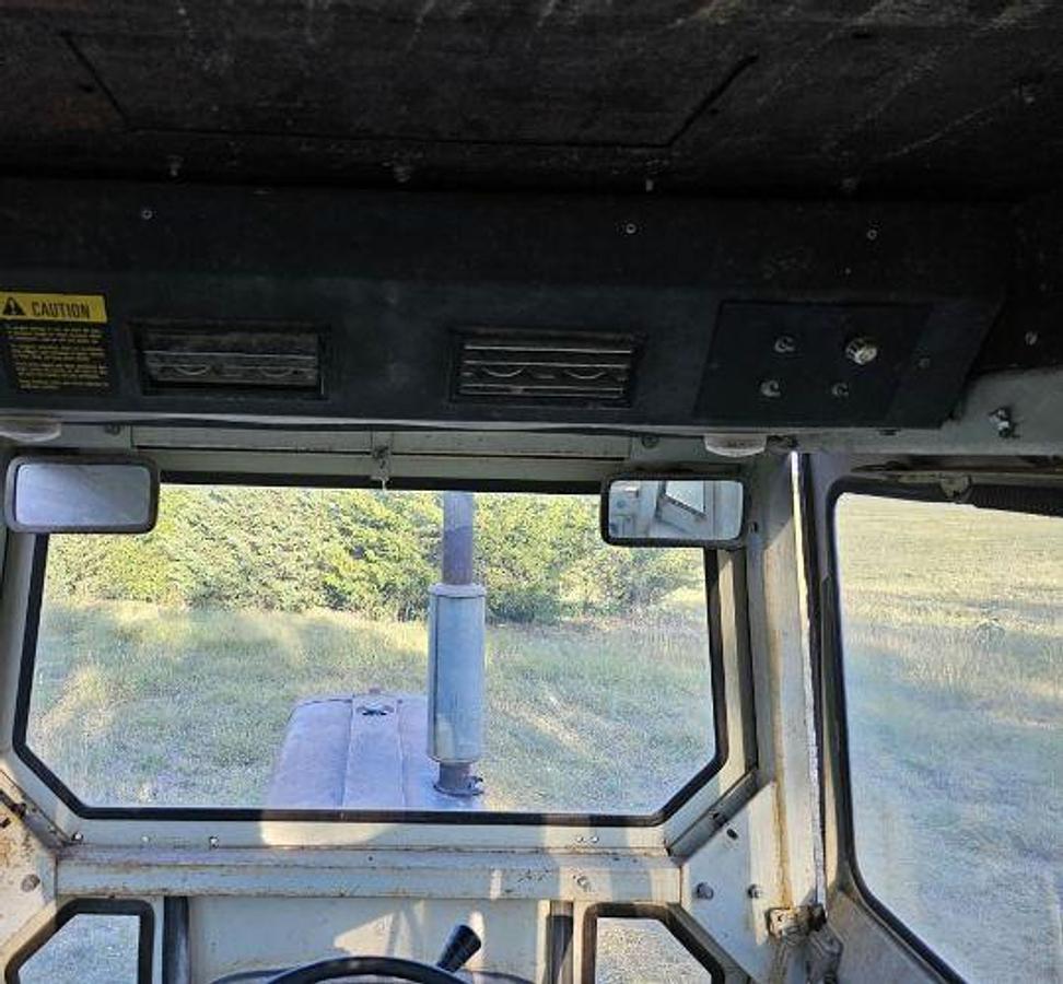 Used 1968 INTERNATIONAL 856 Custom