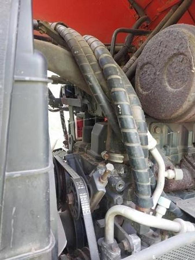 Used 2006 Kubota 7040