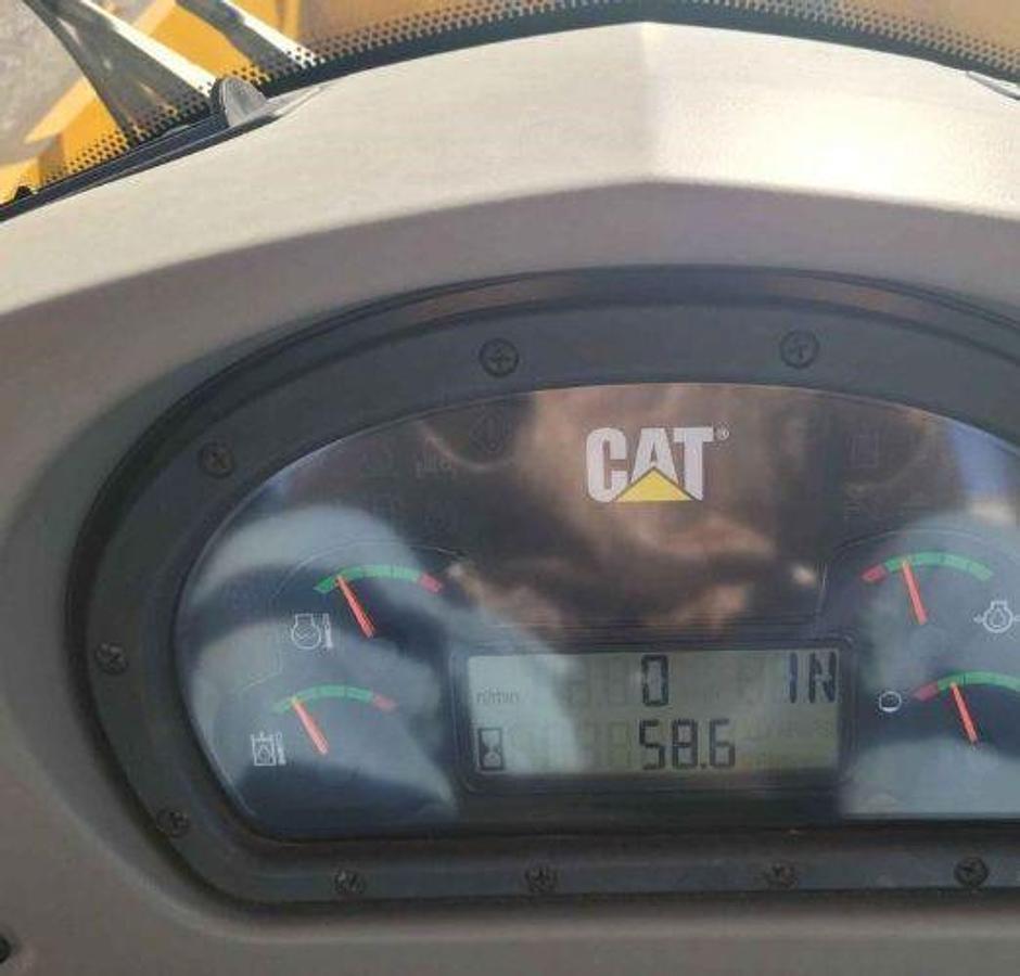 Used 2012 CATERPILLAR 953D