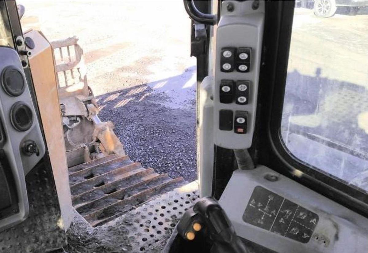 Used 2017 Cat D6T Dozer