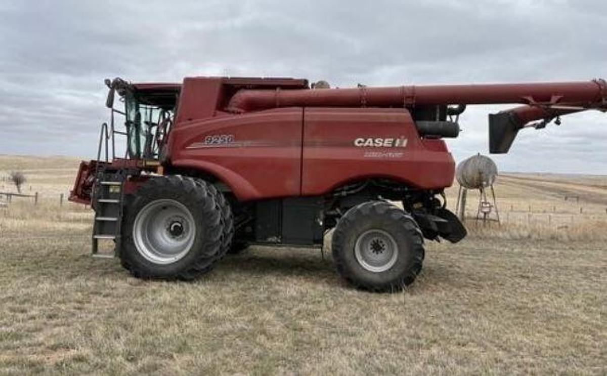 Used 2019 CASE IH 9250 Combine