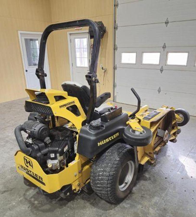 Used 2017 Hustler Super 104