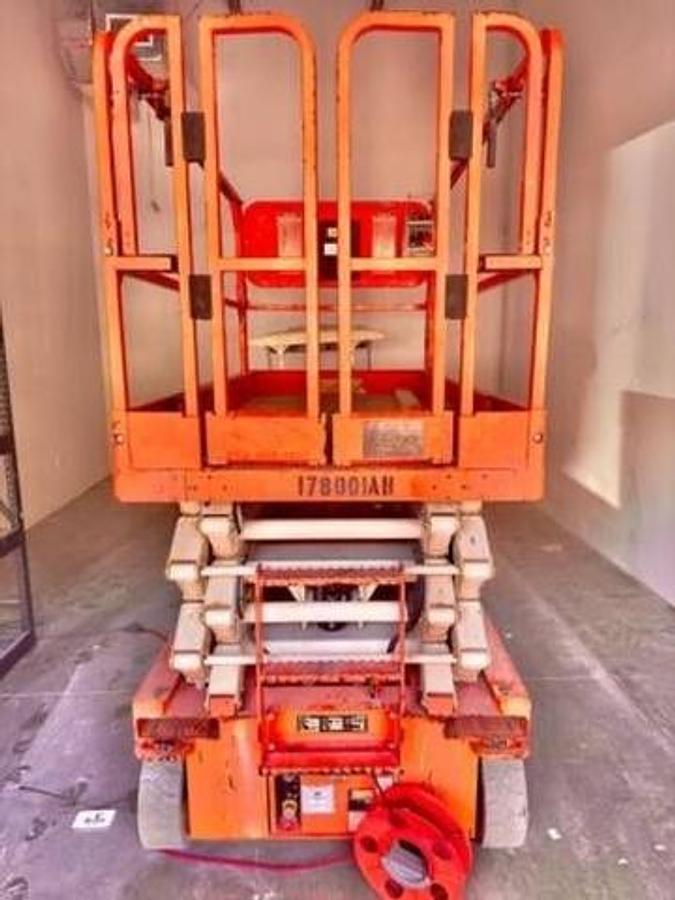 Used 2016 Snorkel S4732E