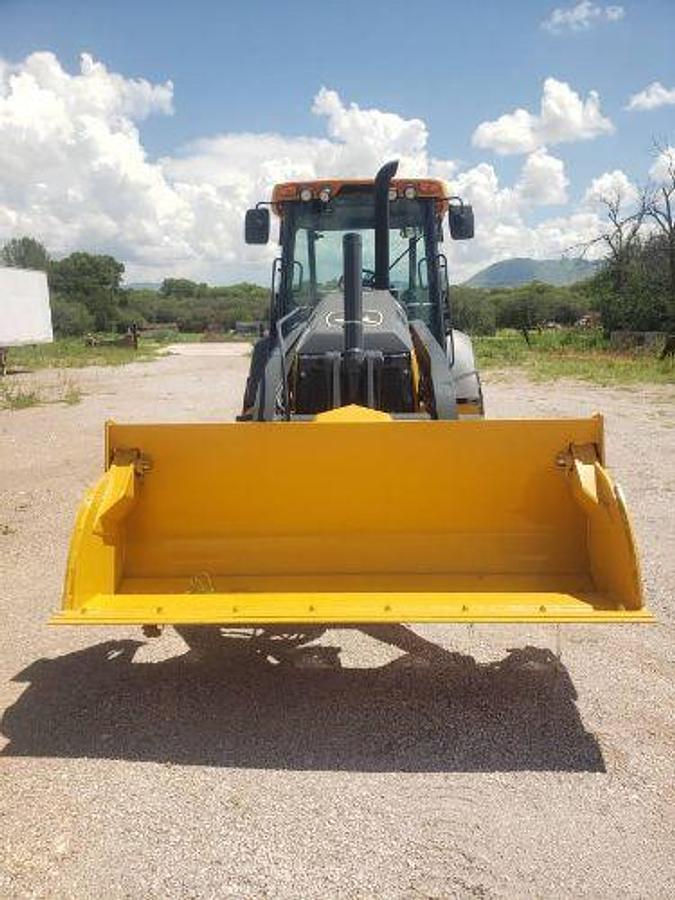 Used 2022 JOHN DEERE 410L