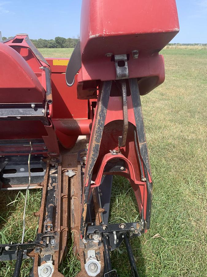 Used CASE IH 3412 Header