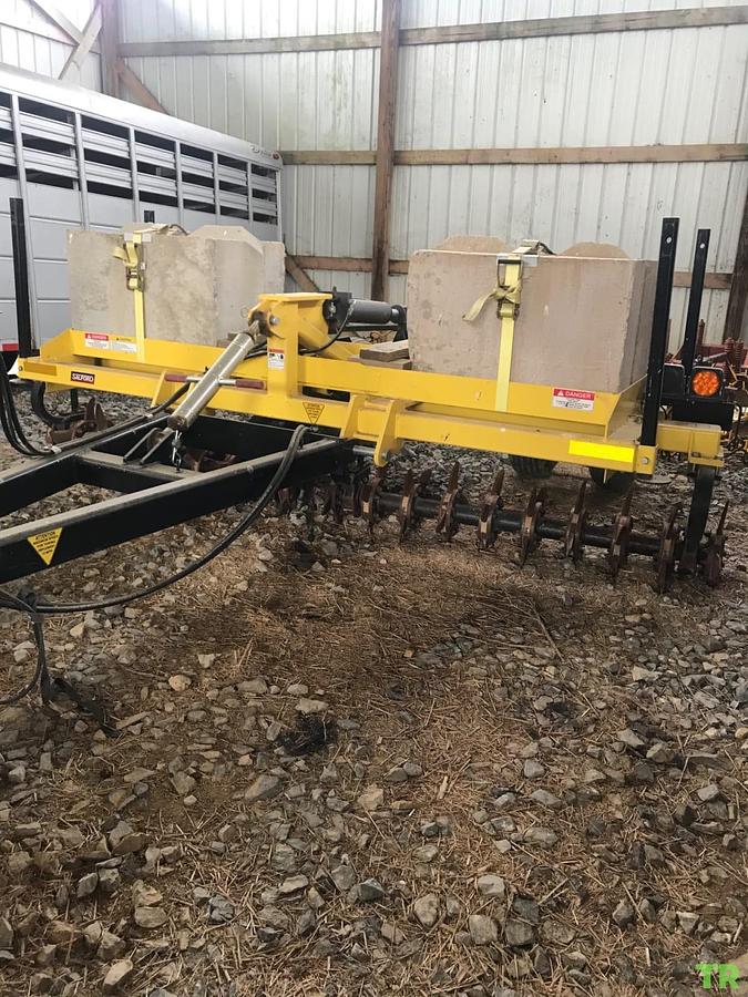 Used 2012 Kuhn Knight 8124 Manure Spreader