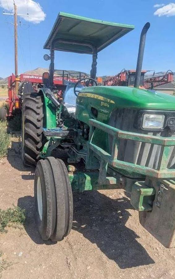 Used 2009 JOHN DEERE 5065M Tractor