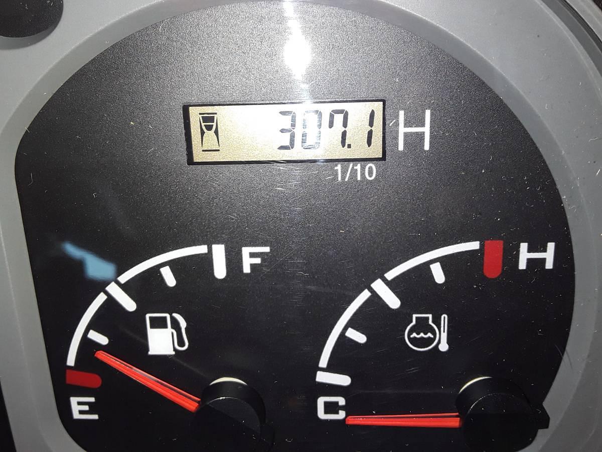 Used 2013 Mahindra 6110