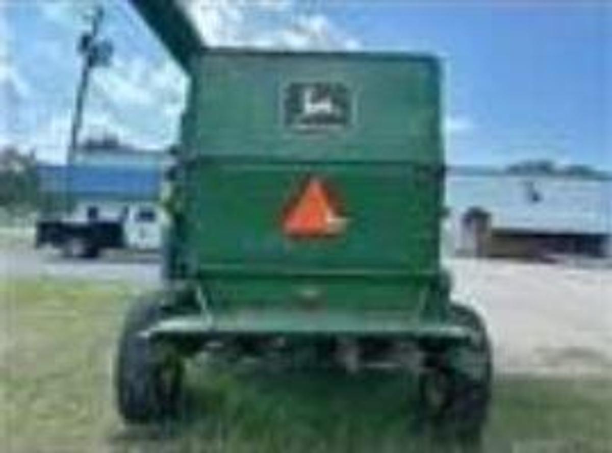 Used 1989 John Deere 7720 Titian 2 Combine