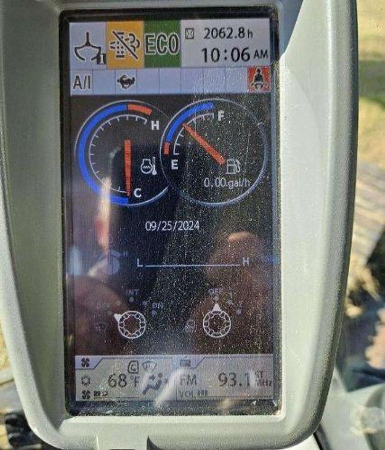 Used 2014 JOHN DEERE 180G LC